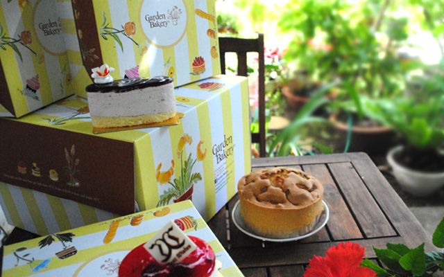02-garden-bakery-branding-packaging